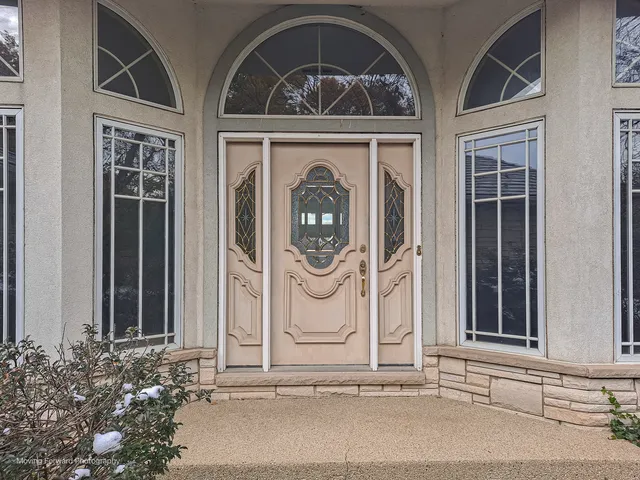 $1,099,990 | 9370 Cascade Circle, Burr Ridge, IL 60527