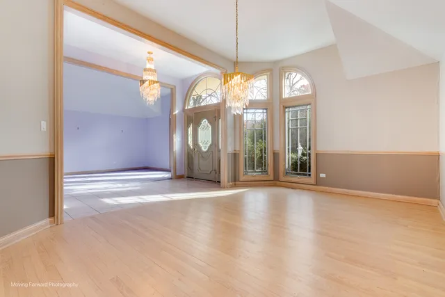 $1,099,990 | 9370 Cascade Circle, Burr Ridge, IL 60527