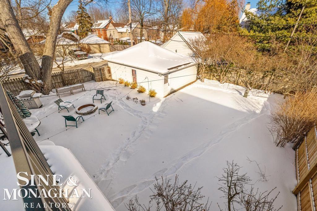 1264 Bishop Road Grosse Pointe, MI 48230 - Photo 40 of 59 50198814-f4ca025b-ee8f-48c1-afdc-69deeda6e801.JPG