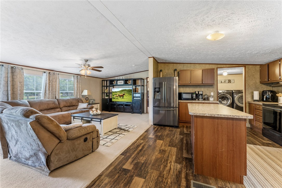 202 Judson Way Honea Path, SC 29654 - Photo 4 of 25 Gallery Image 4