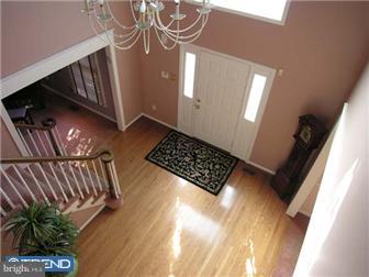 46 Rocking Horse Way Holland, PA 18966 - Photo 2 of 12 Foyer