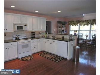 46 Rocking Horse Way Holland, PA 18966 - Photo 6 of 12 Kitchen