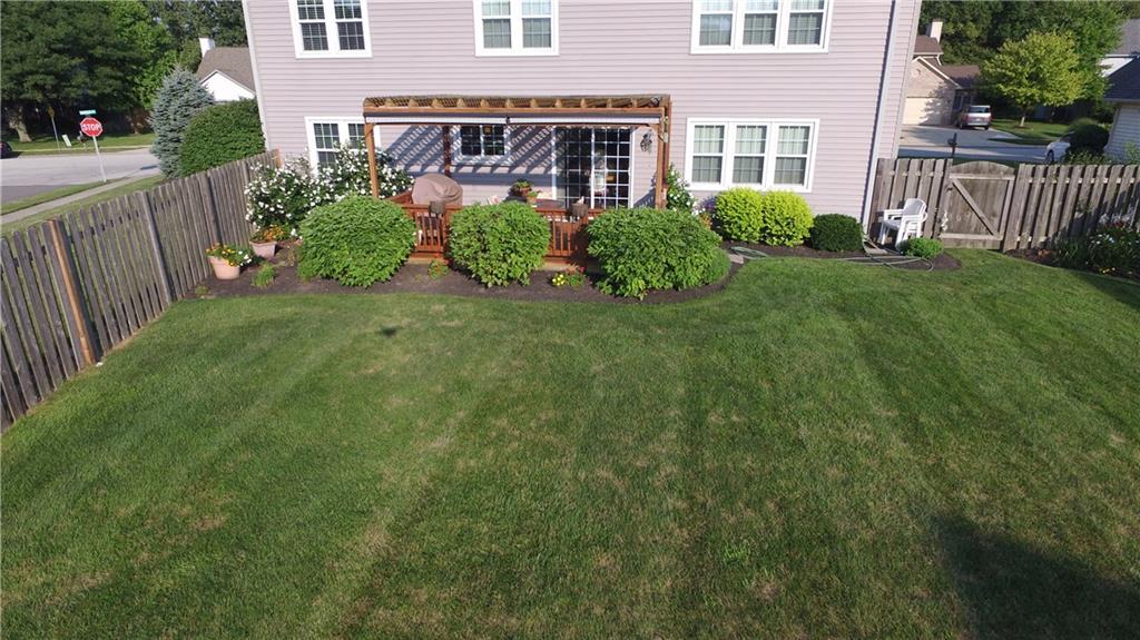 10792 Thistle Ridge Fishers, IN 46038 - Photo 5 of 24 Gallery Image 5