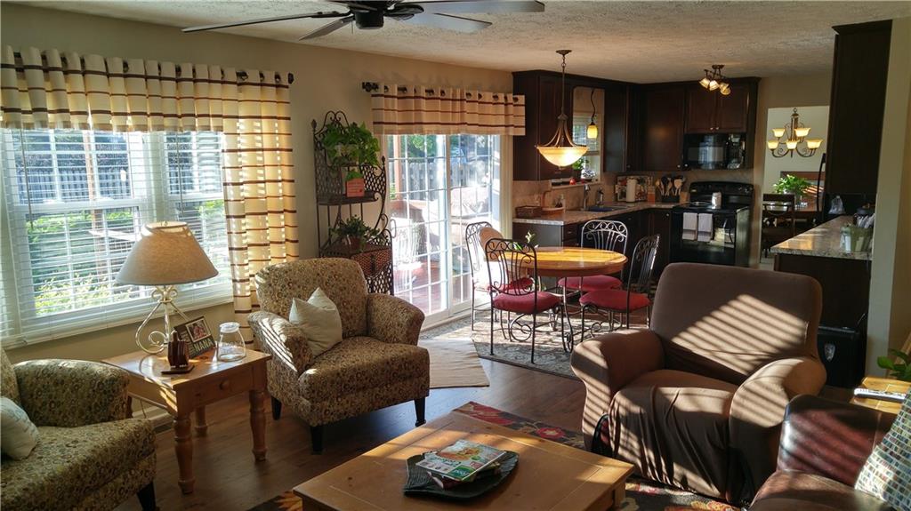 10792 Thistle Ridge Fishers, IN 46038 - Photo 9 of 24 Gallery Image 9