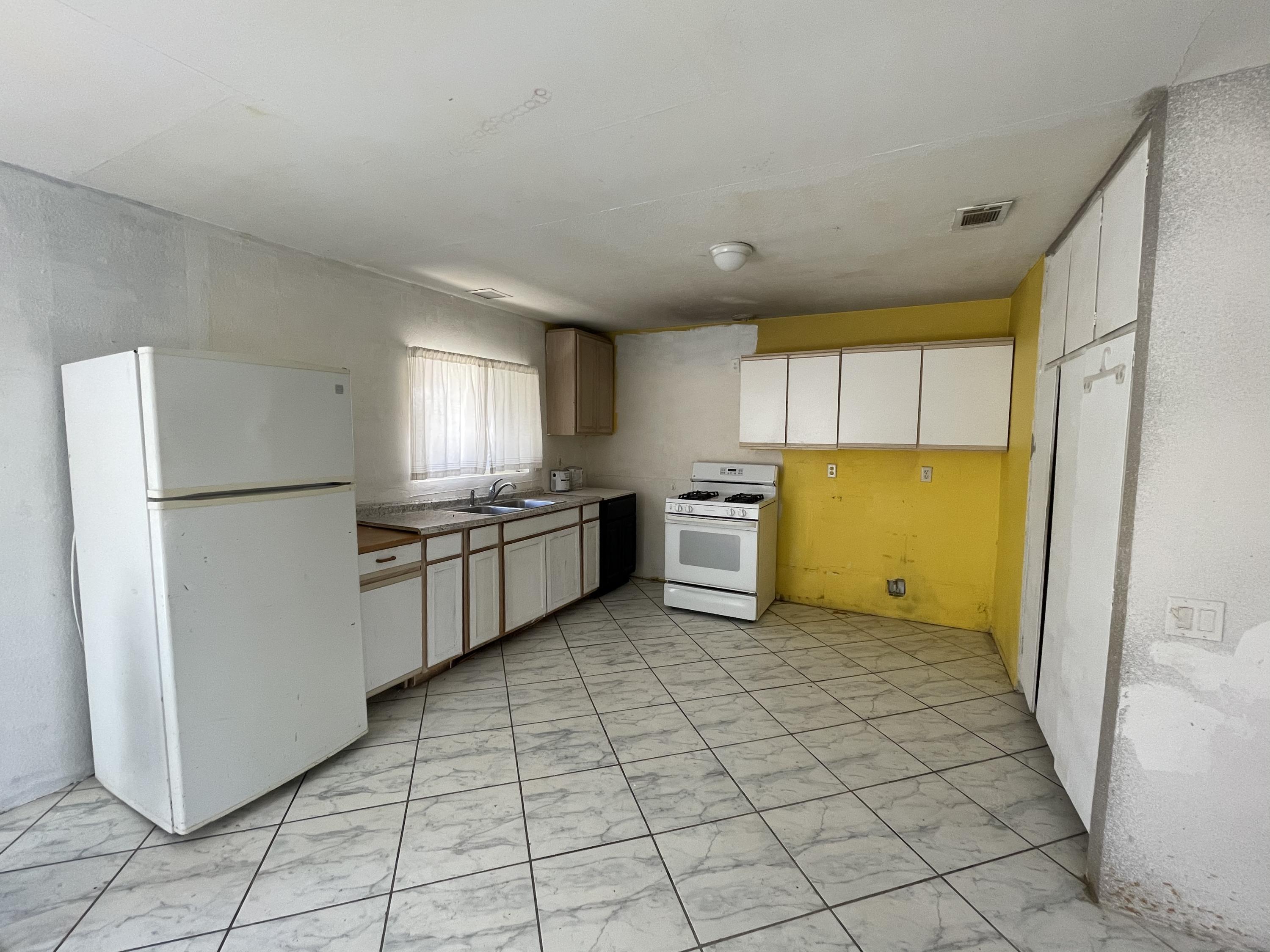 45861 Capistrano Street Indio, CA 92201 - Photo 8 of 22 120ECDA6-C009-4BDD-8F23-EBE03B1A5912