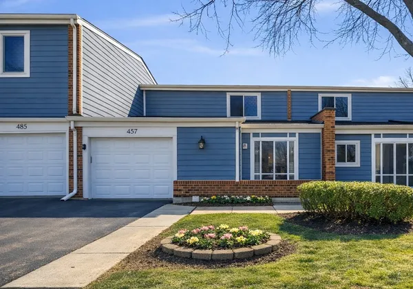 $399,900 | 437 Maple Drive, Wheeling, IL 60090