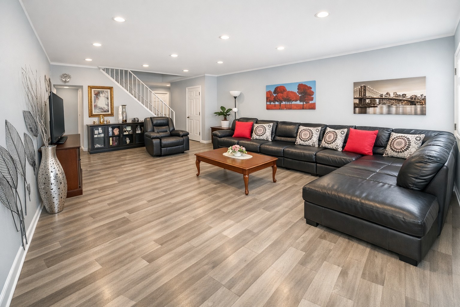 437 Maple Drive Wheeling, IL 60090 - Photo 2 of 26