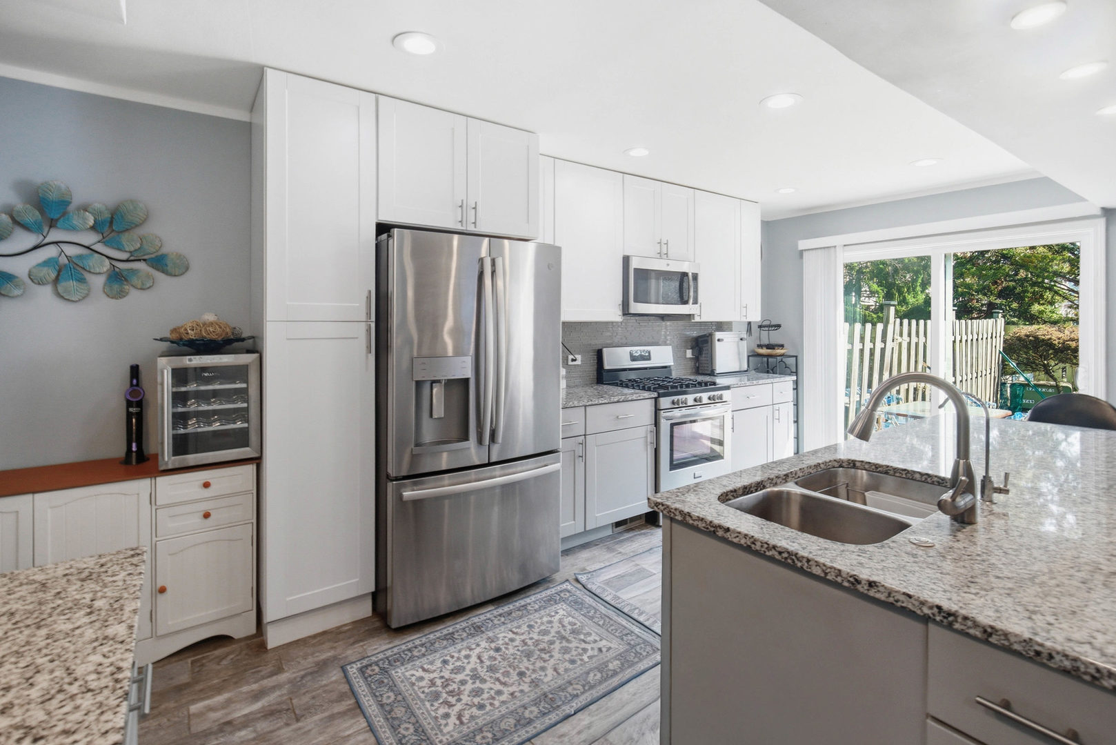 437 Maple Drive Wheeling, IL 60090 - Photo 5 of 26