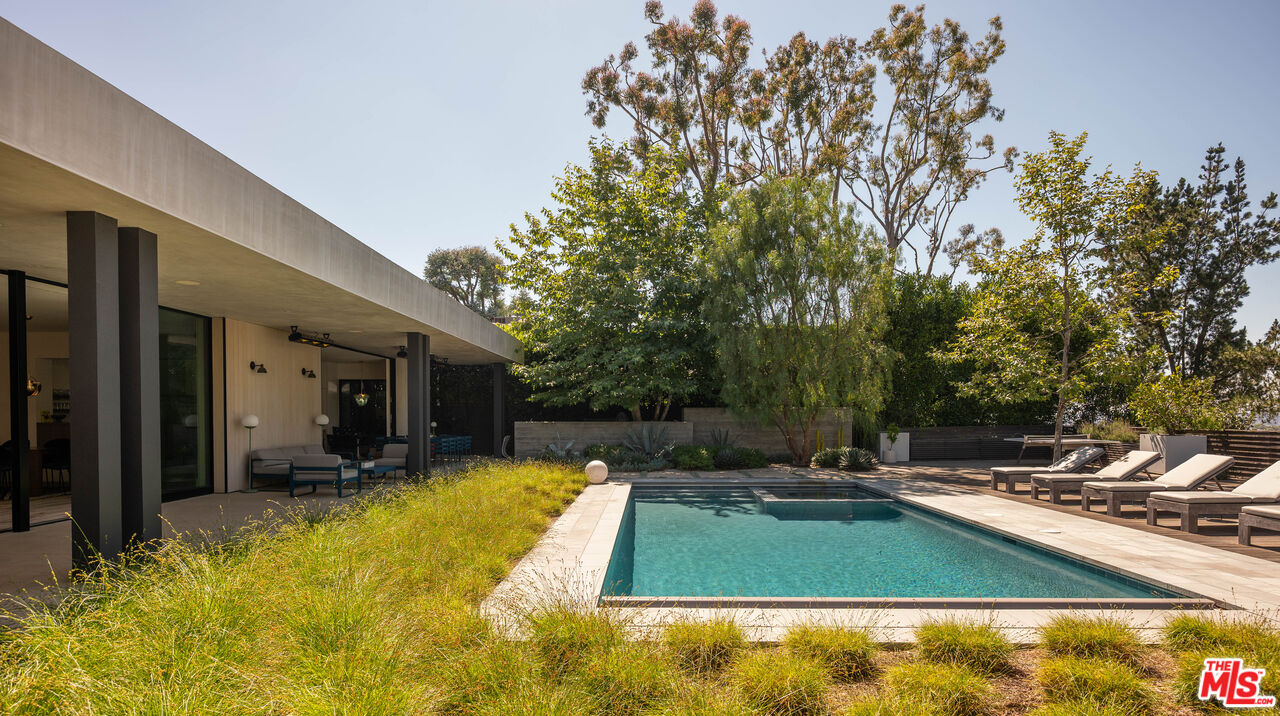 1885 Carla Ridge Beverly Hills, CA 90210 - Photo 45 of 50