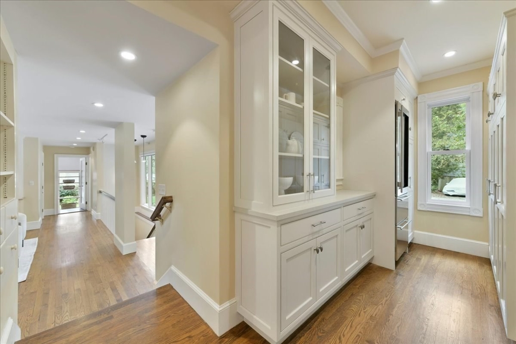 14 Locust Avenue Lexington, MA 02421 - Photo 12 of 40