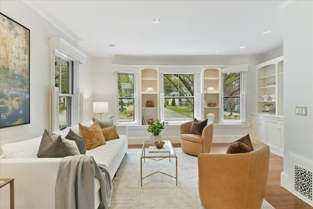 14 Locust Avenue Lexington, MA 02421 - Photo 4 of 40