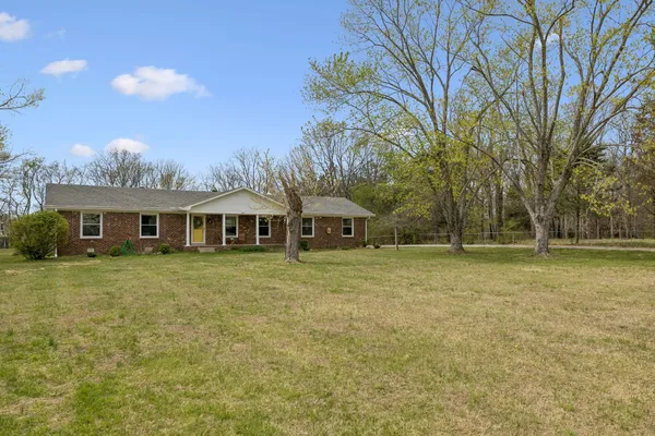 $450,000 | 1026 Lennox Avenue, Greenbrier, TN 37073
