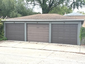 556 Barton Avenue, Unit 2 Evanston, IL 60202 - Photo 19 of 19 a small white house with a outdoor space