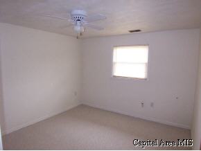 329 Collier Drive Springfield, IL 62704 - Photo 7 of 9 Gallery Image 7