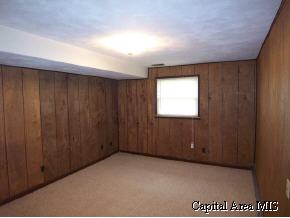 329 Collier Drive Springfield, IL 62704 - Photo 8 of 9 Gallery Image 8