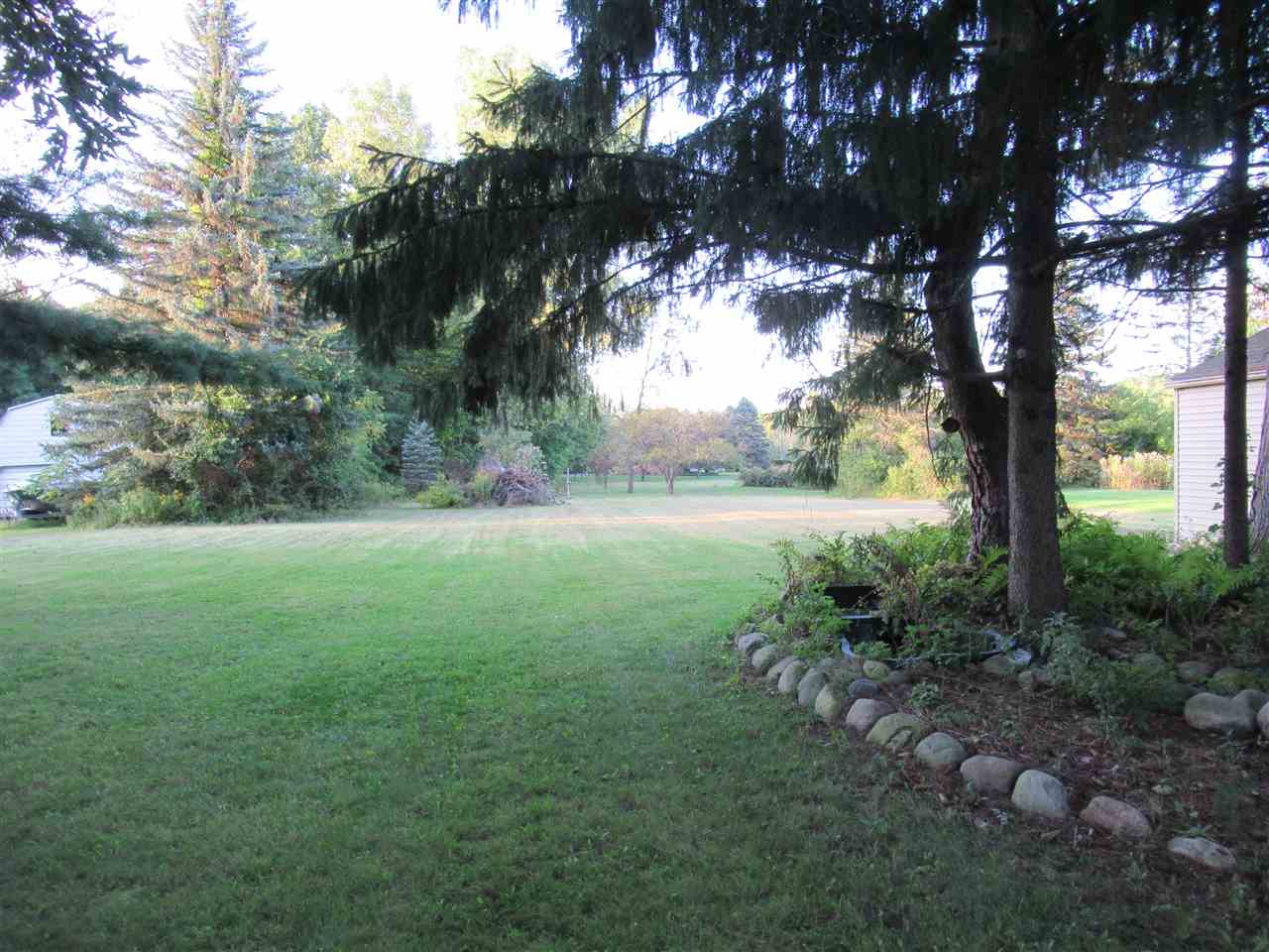 8386 Coldwater Road Flushing, MI 48433 - Photo 30 of 35 31395091-29.JPG