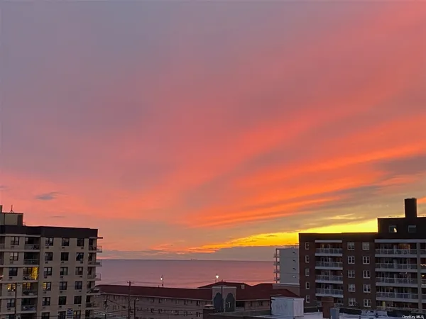 $479,000 | 333 East Broadway, Unit 5F, Long Beach, NY 11561