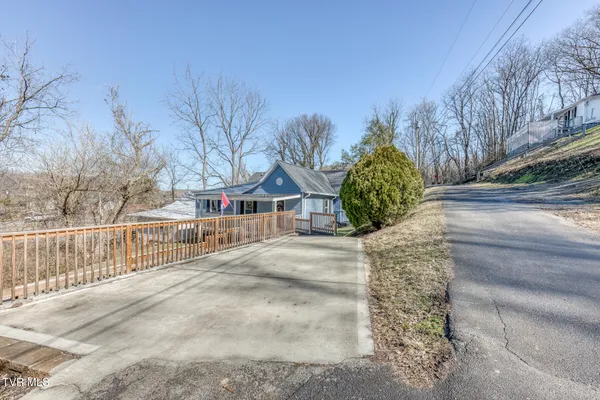 $258,900 | 411 East Chestnut Street, Johnson City, TN 37601