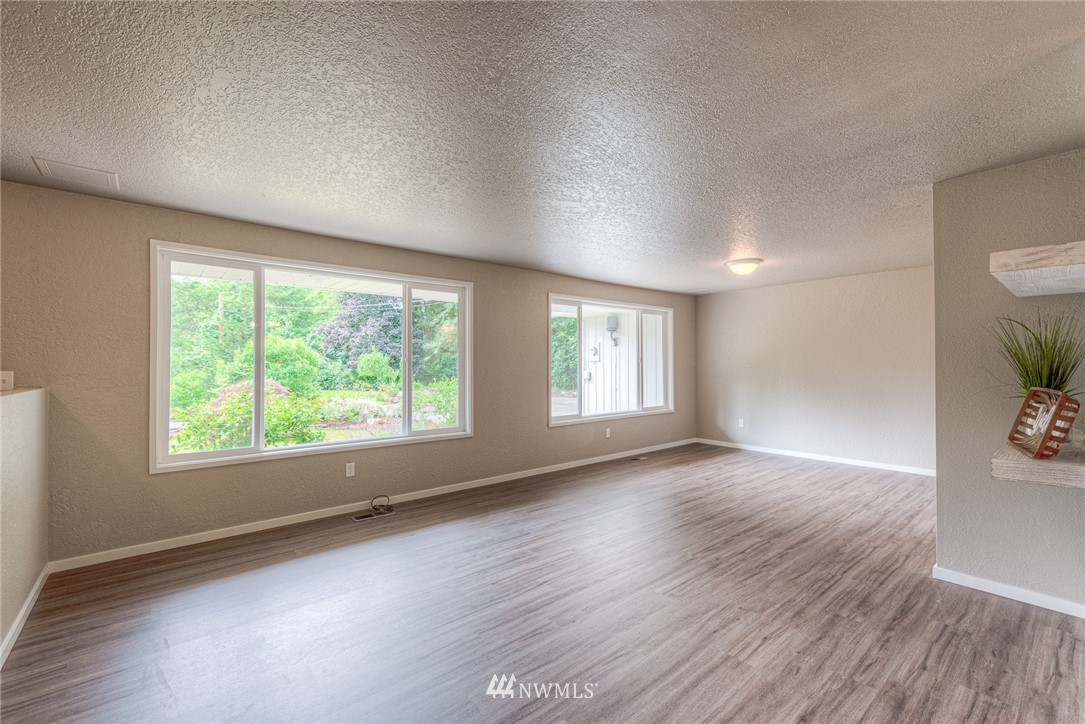 11363 Morford Road Sedro-Woolley, WA 98284 - Photo 4 of 25 Gallery Image 4