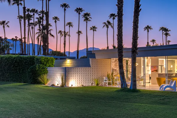 $900,000 | 343 Westlake Terrace, Palm Springs, CA 92264