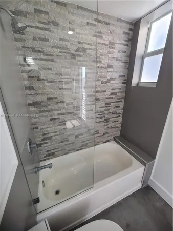 $6,000 | 825 Michigan Avenue, Unit 7, Miami Beach, FL 33139