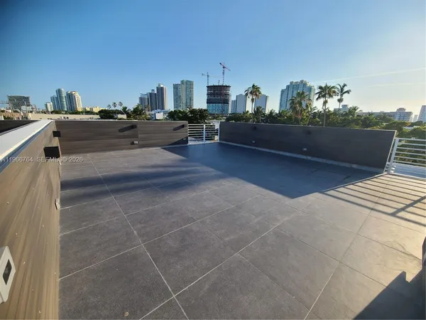 $6,000 | 825 Michigan Avenue, Unit 7, Miami Beach, FL 33139