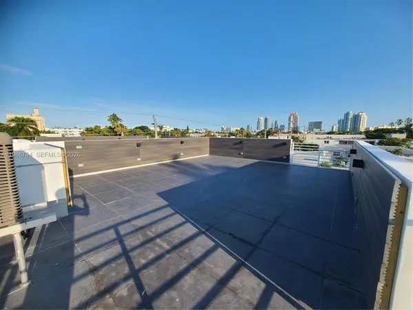 $6,000 | 825 Michigan Avenue, Unit 7, Miami Beach, FL 33139
