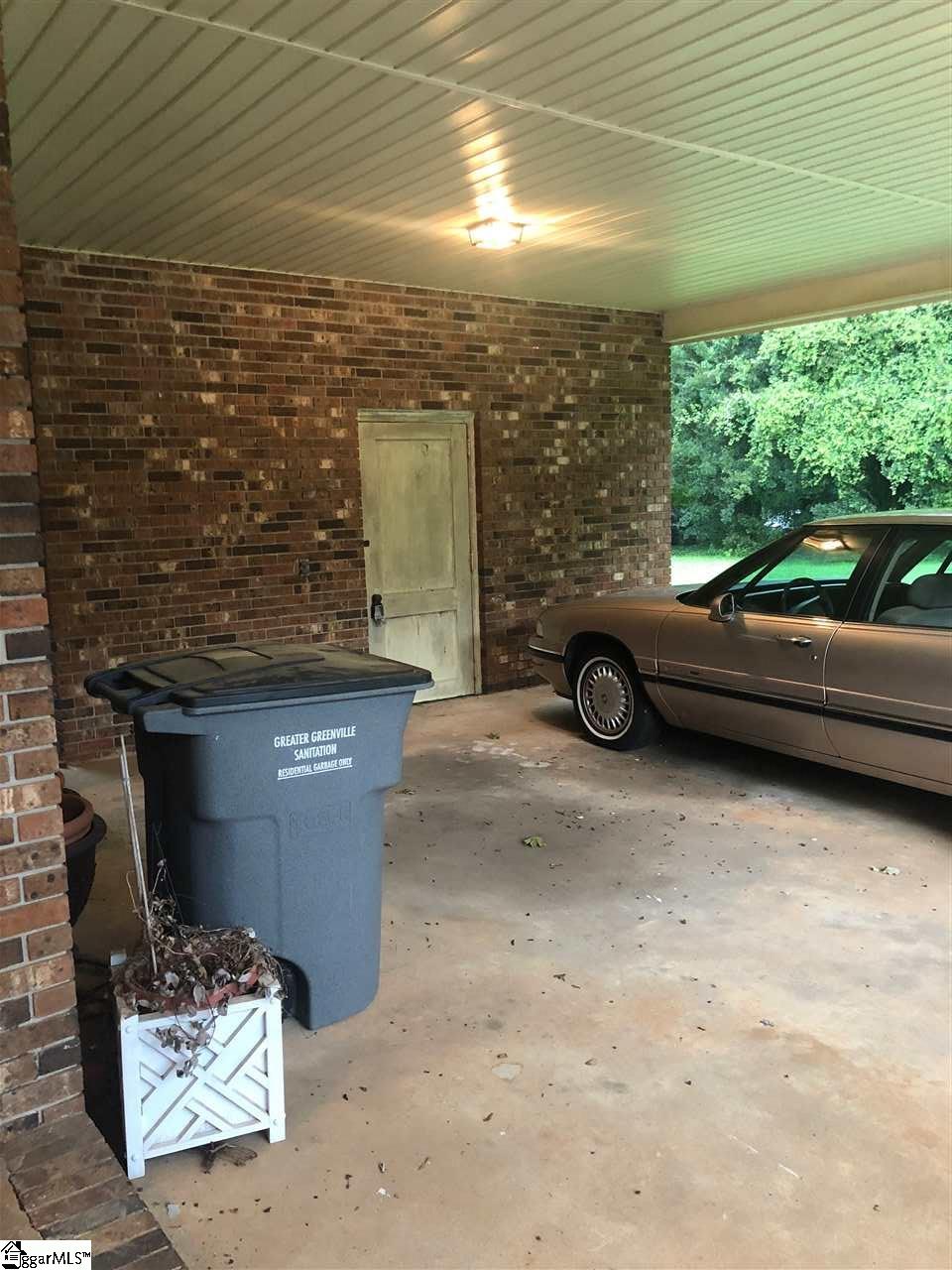 114 Covington Road Greenville, SC 29617 - Photo 23 of 35 Gallery Image 23