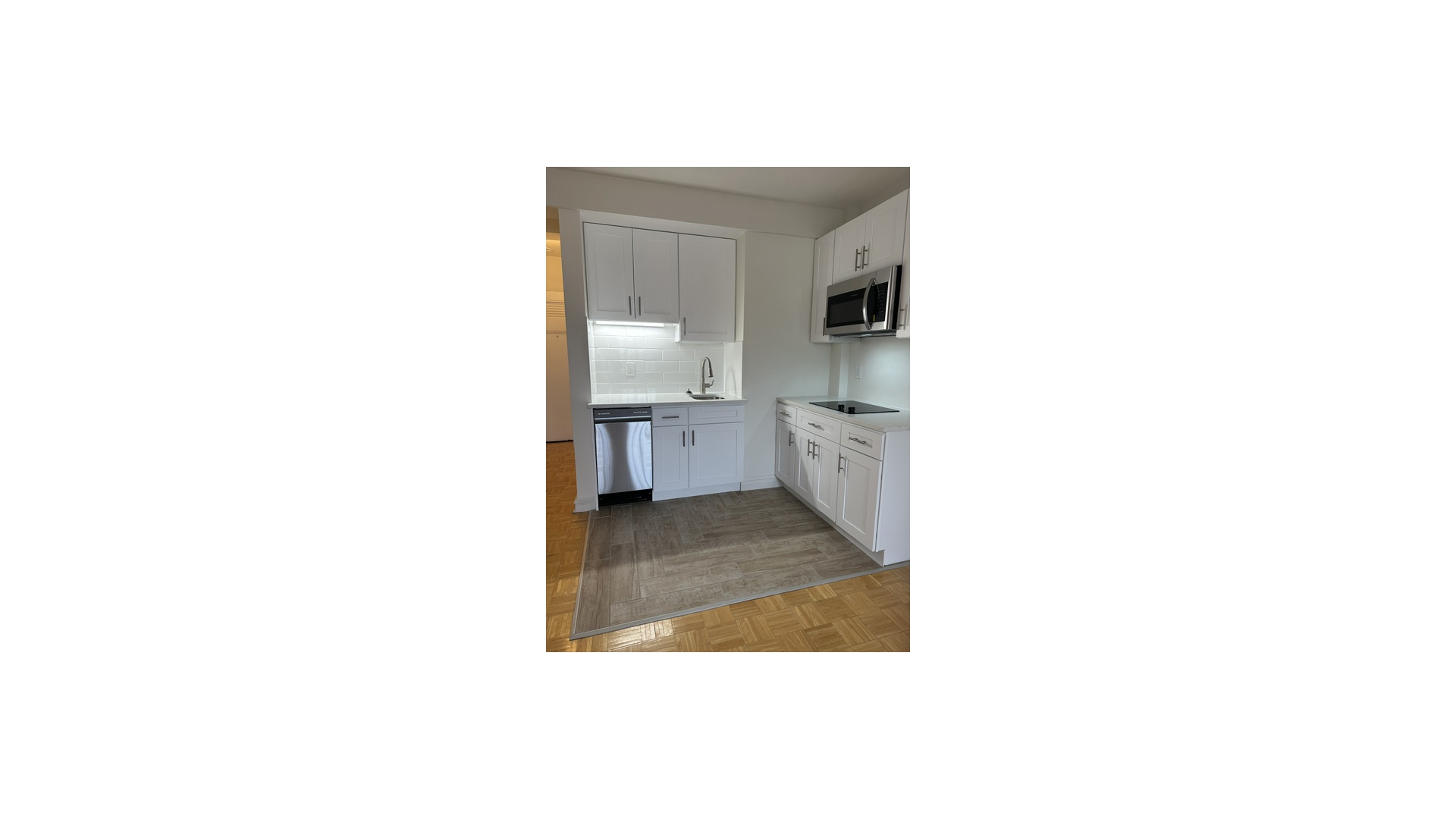 320 East 42nd Street, Unit 2306 Manhattan, NY 10017 - Photo 1 of 5