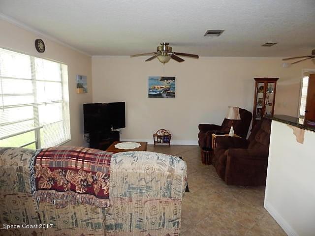 2395 Pepperwood Road Melbourne, FL 32935 - Photo 5 of 20 Living Room
