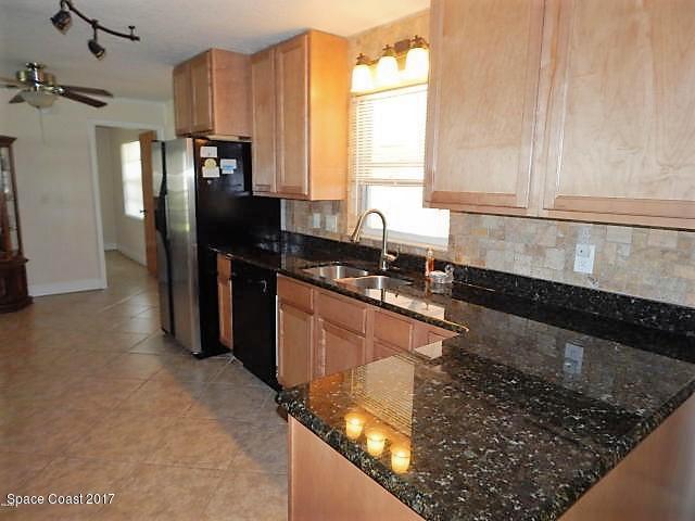 2395 Pepperwood Road Melbourne, FL 32935 - Photo 7 of 20 Kitchen