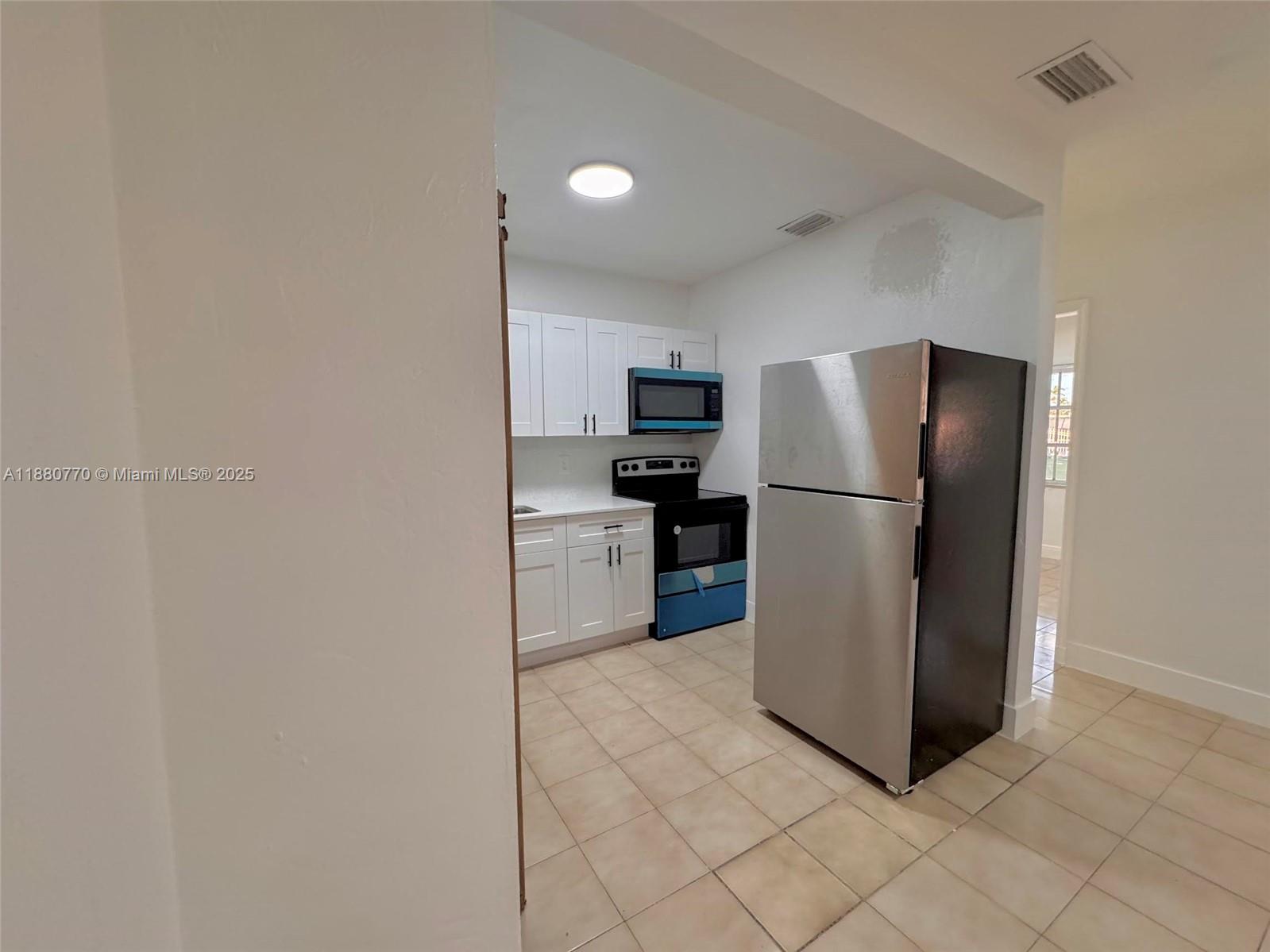 541 East 38th Street, Unit FRONT Hialeah, FL 33013 - Photo 4 of 12