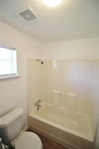 $1,195 | 709 Rosehill Road, Terrell, TX 75160