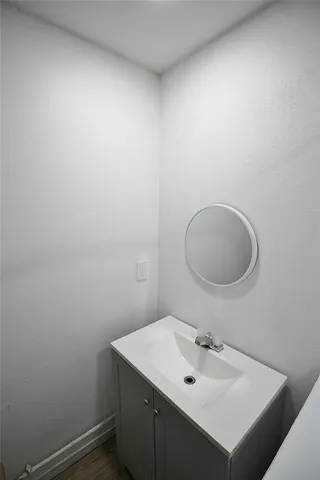 $1,195 | 709 Rosehill Road, Terrell, TX 75160