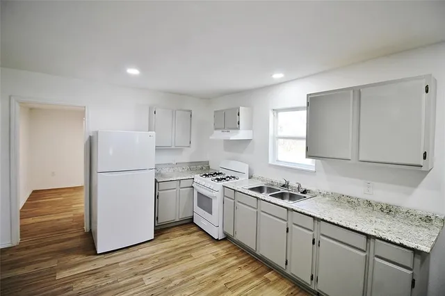 $1,195 | 709 Rosehill Road, Terrell, TX 75160