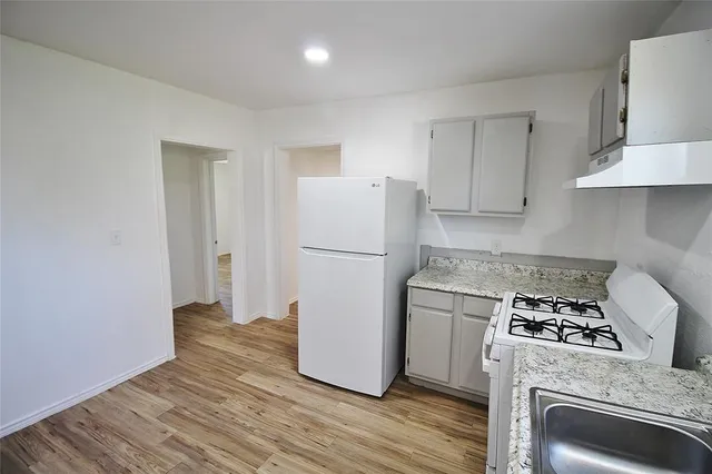 $1,195 | 709 Rosehill Road, Terrell, TX 75160