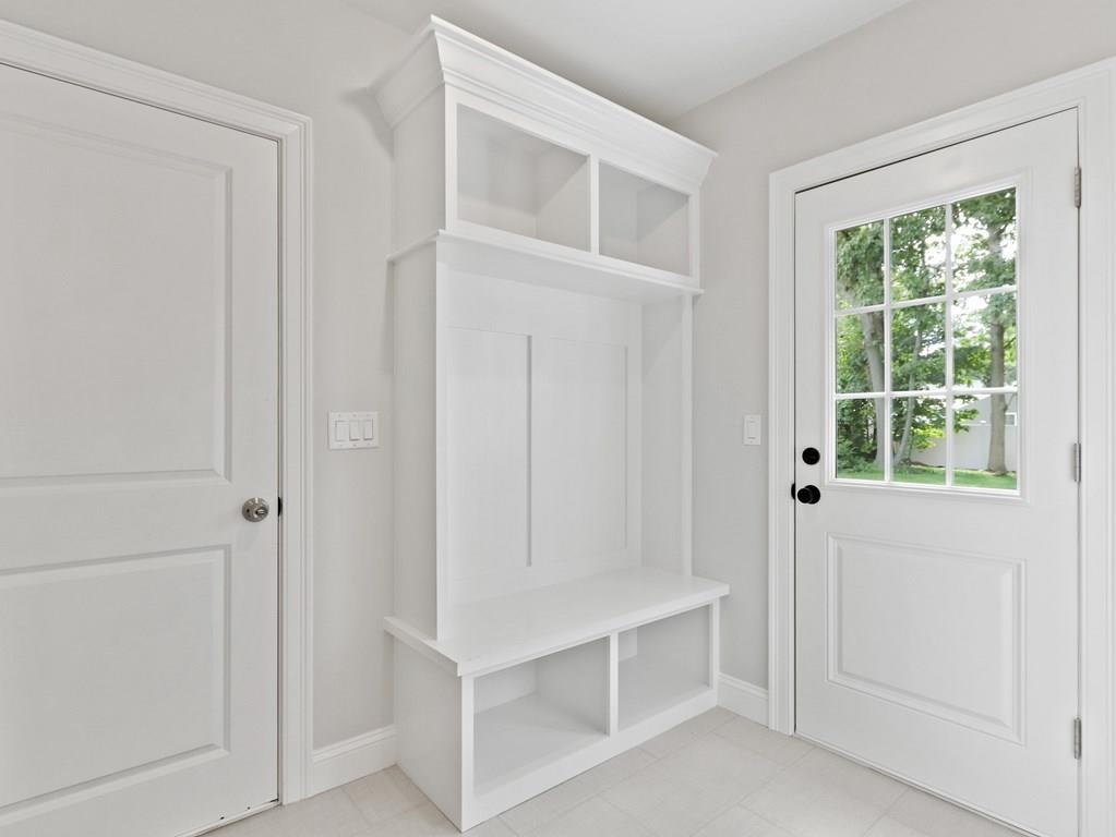 4 Emerson Street Natick, MA 01760 - Photo 9 of 34