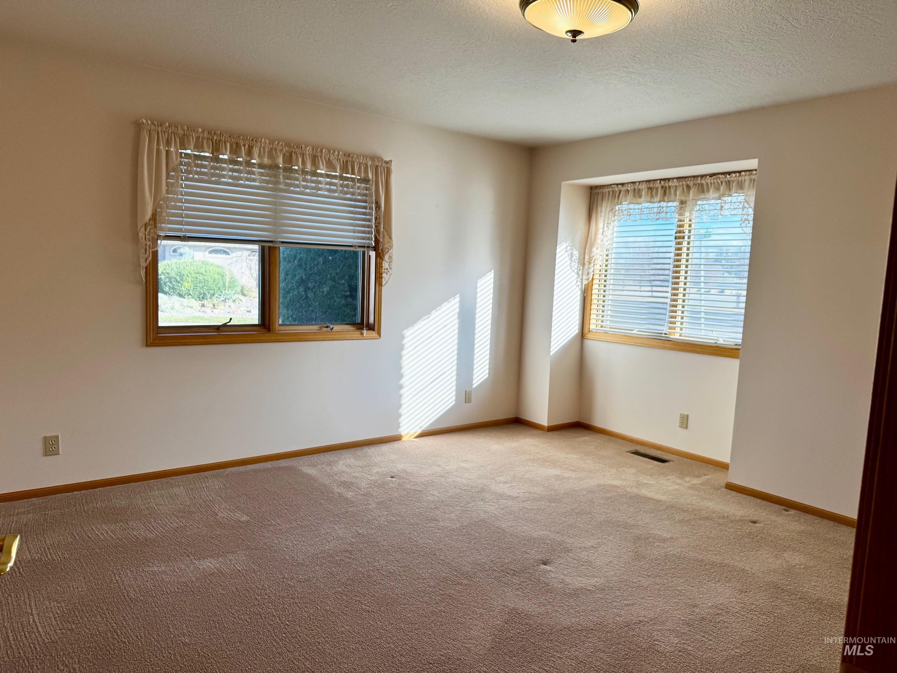 1142 Fairview Avenue Rupert, ID 83350 - Photo 26 of 43