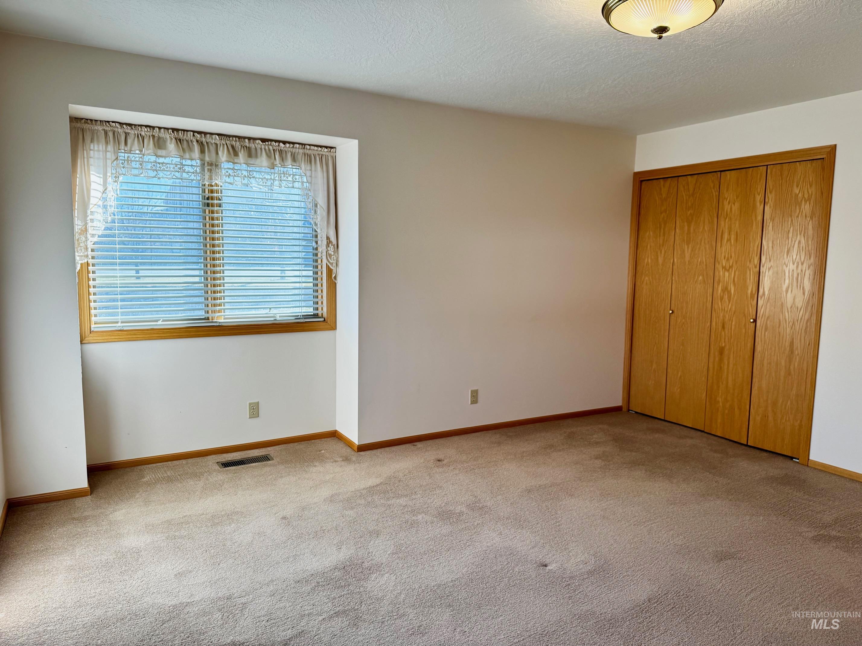 1142 Fairview Avenue Rupert, ID 83350 - Photo 27 of 43