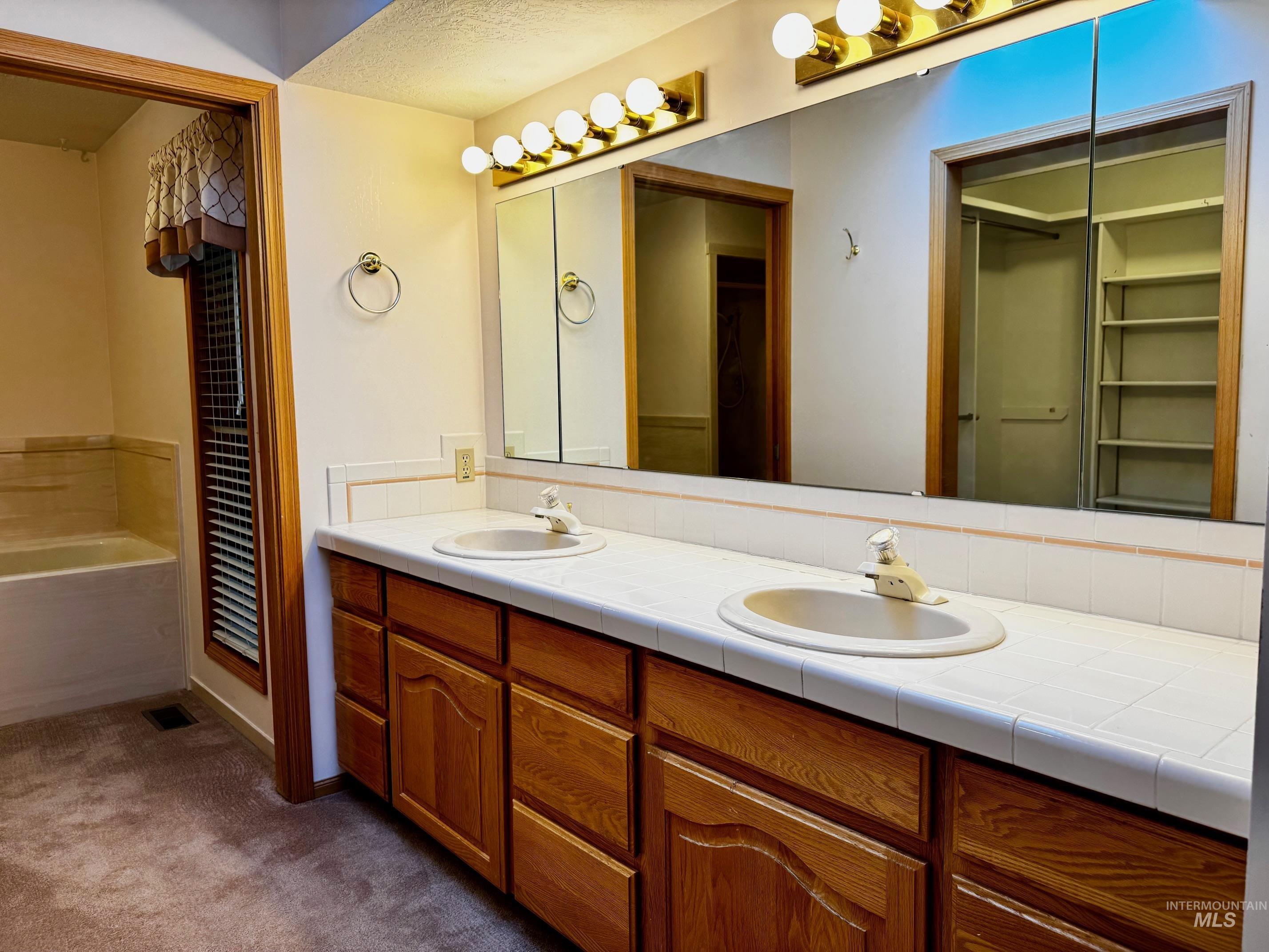 1142 Fairview Avenue Rupert, ID 83350 - Photo 30 of 43