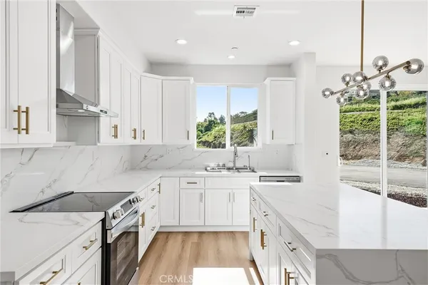 $949,999 | 1969 Lyon Avenue, Riverside, CA 92503