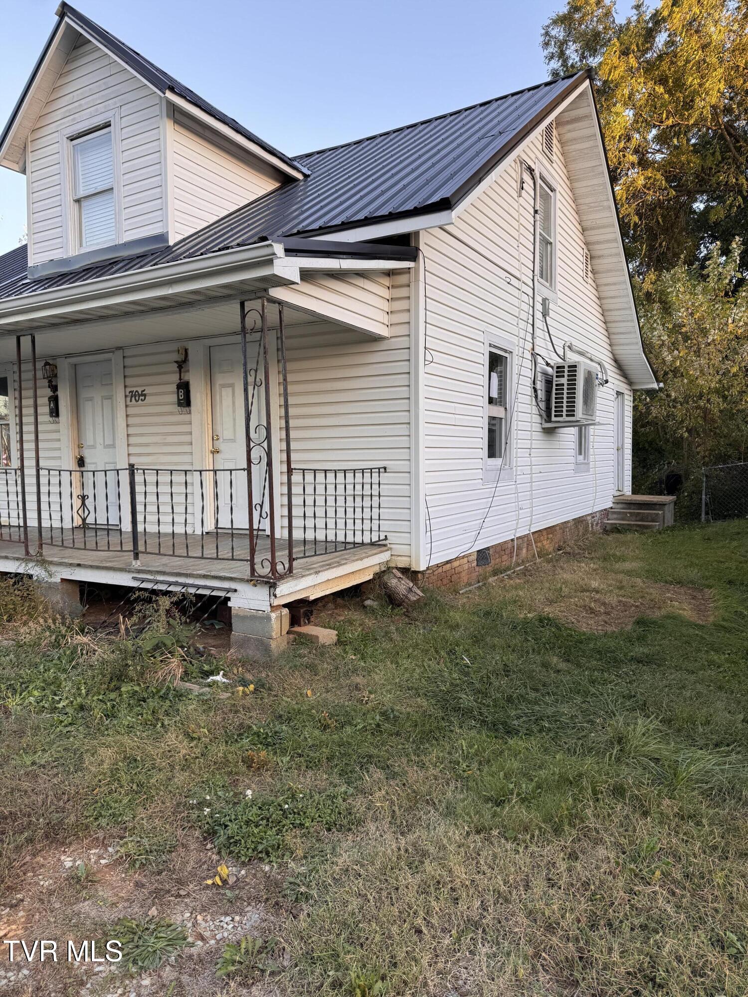 705 Lehigh Street, Unit 12 Johnson City, TN 37604 - Photo 5 of 33 IMG_4730