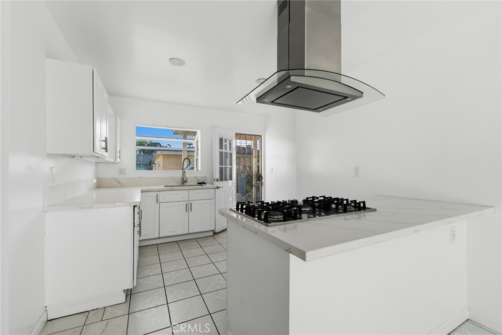 6824 Marcelle Street Paramount, CA 90723 - Photo 4 of 46