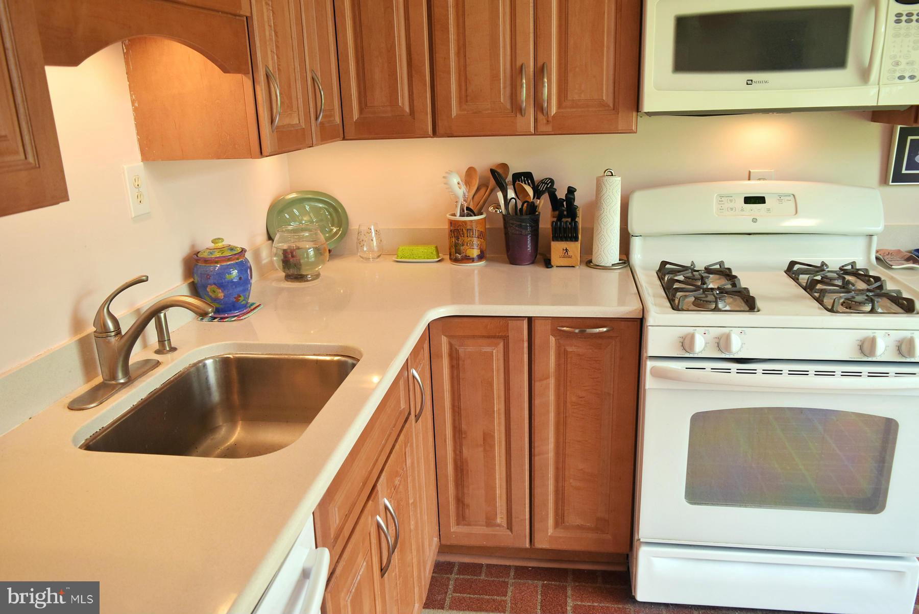 13010 Carney Street Silver Spring, MD 20906 - Photo 8 of 25 Kitchen