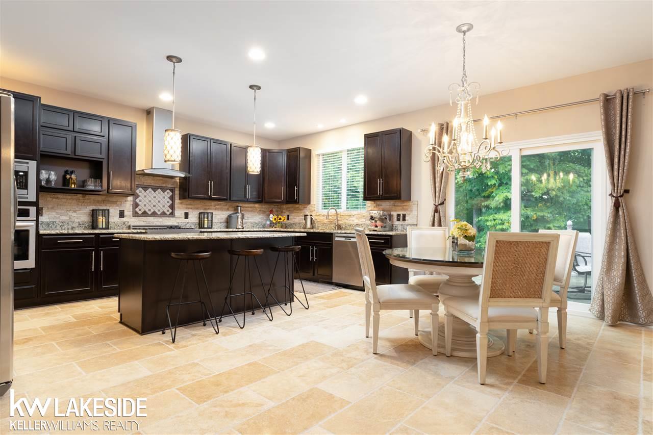 858 Monterey Ln. Rochester Hills, MI 48307 - Photo 7 of 44