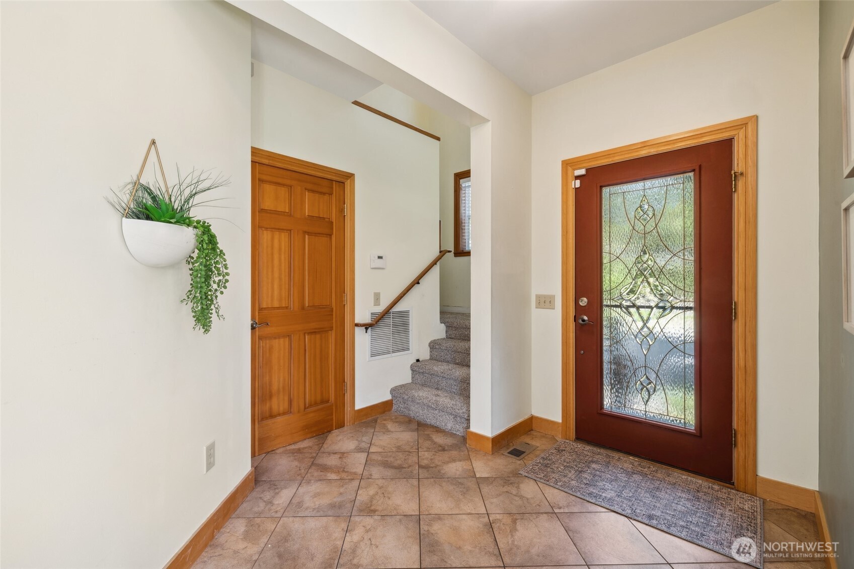 4987 Mutiny Bay Road Freeland, WA 98249 - Photo 3 of 40 a view of an entryway