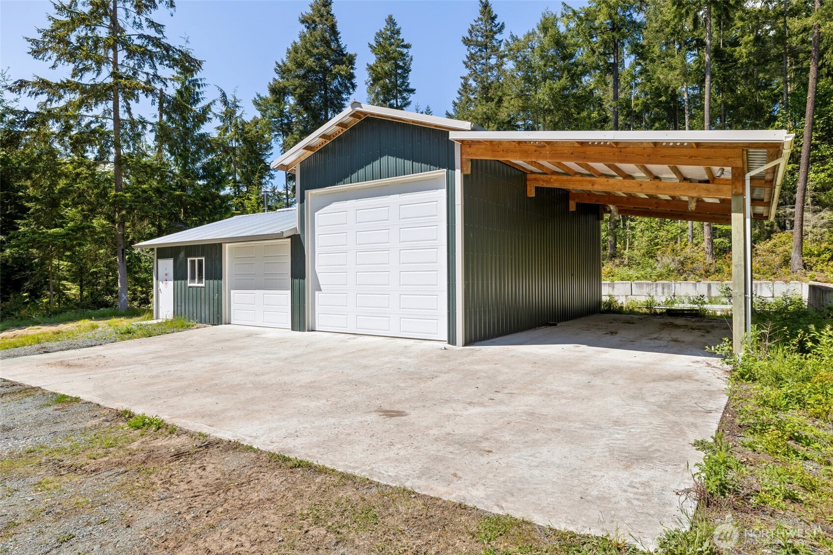 4987 Mutiny Bay Road Freeland, WA 98249 - Photo 32 of 40 a view of outdoor space and yard