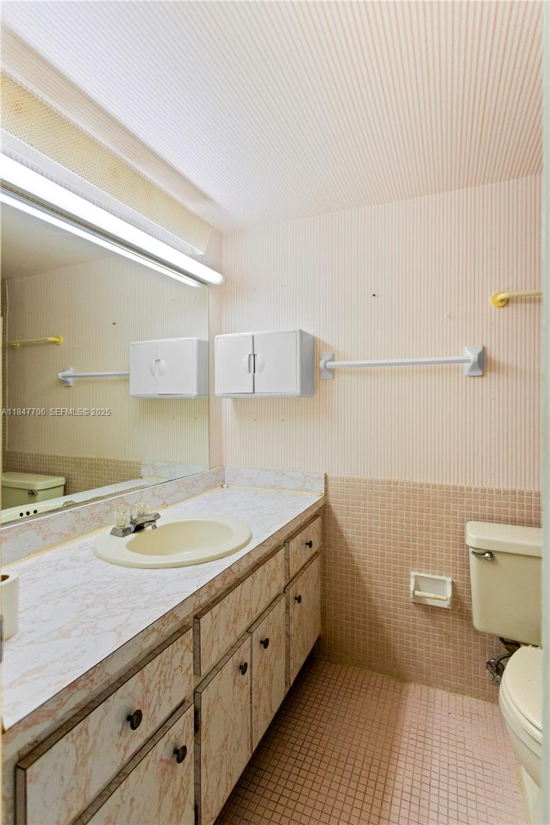 6901 Cypress Road, Unit B18 Plantation, FL 33317 - Photo 28 of 44 Gallery Image 28