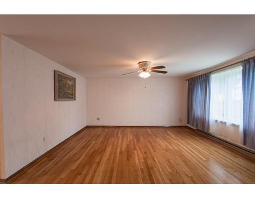659 Mohawk Road Somerset, MA 02726 - Photo 11 of 24 Gallery Image 11
