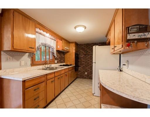659 Mohawk Road Somerset, MA 02726 - Photo 3 of 24 Gallery Image 3